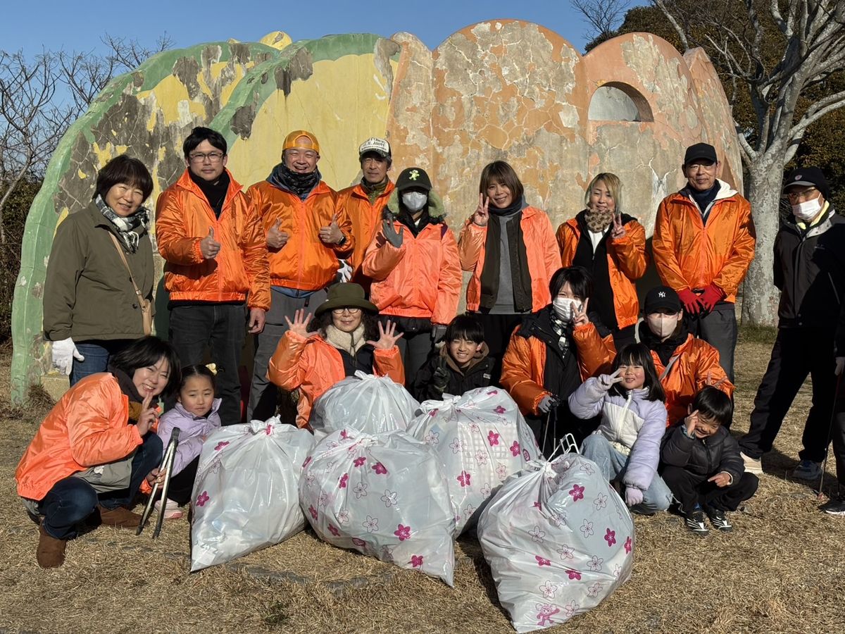 富士見おやじの会つばめ育み隊の方々が清掃してくれました